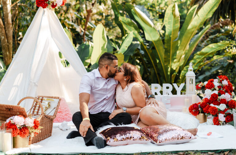 Read more about the article A Romantic Picnic Proposal at La Vega Estate